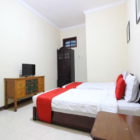 Reddoorz @ Mantrijeron 2 Hotel Yogyakarta Exterior photo