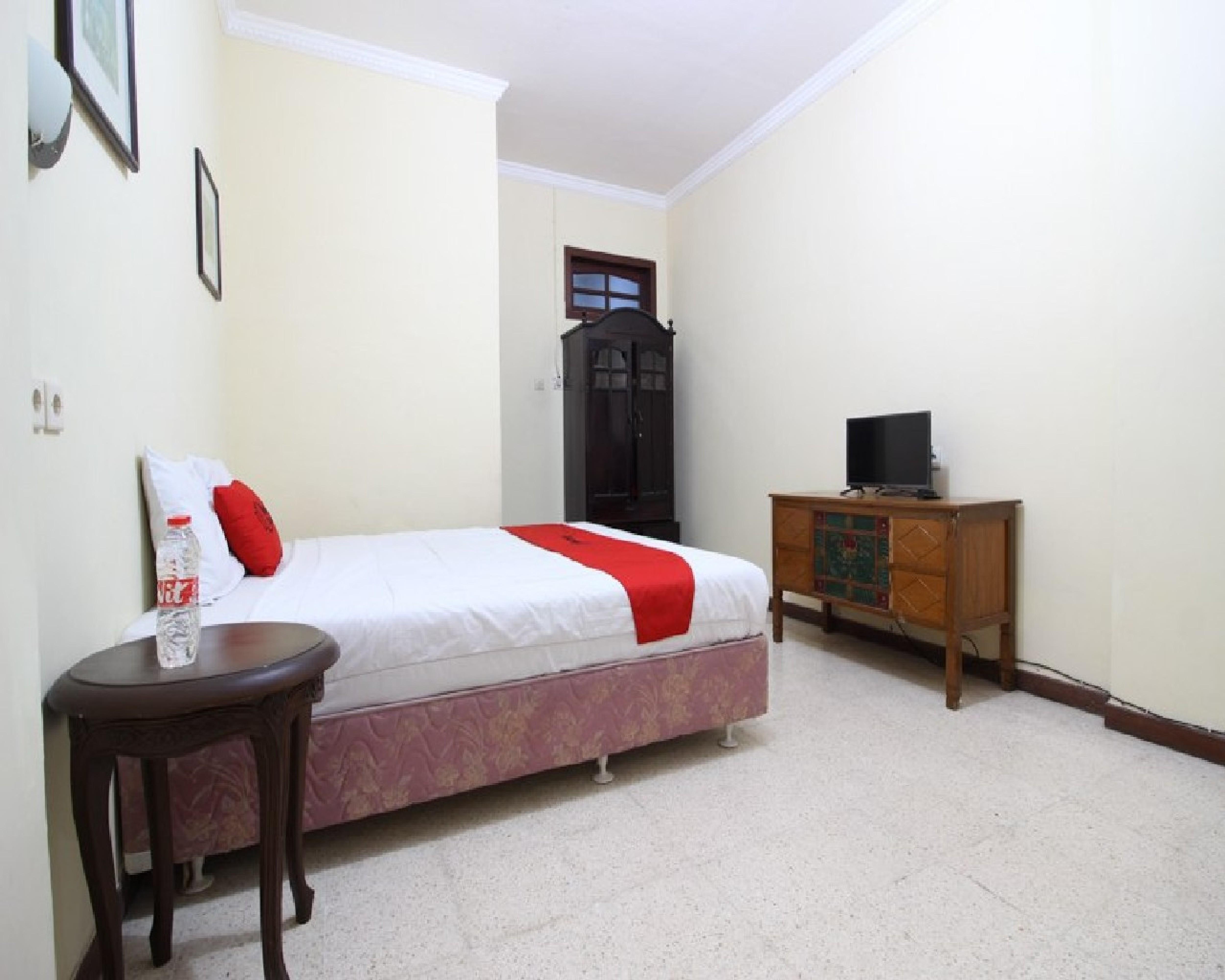 Reddoorz @ Mantrijeron 2 Hotel Yogyakarta Exterior photo