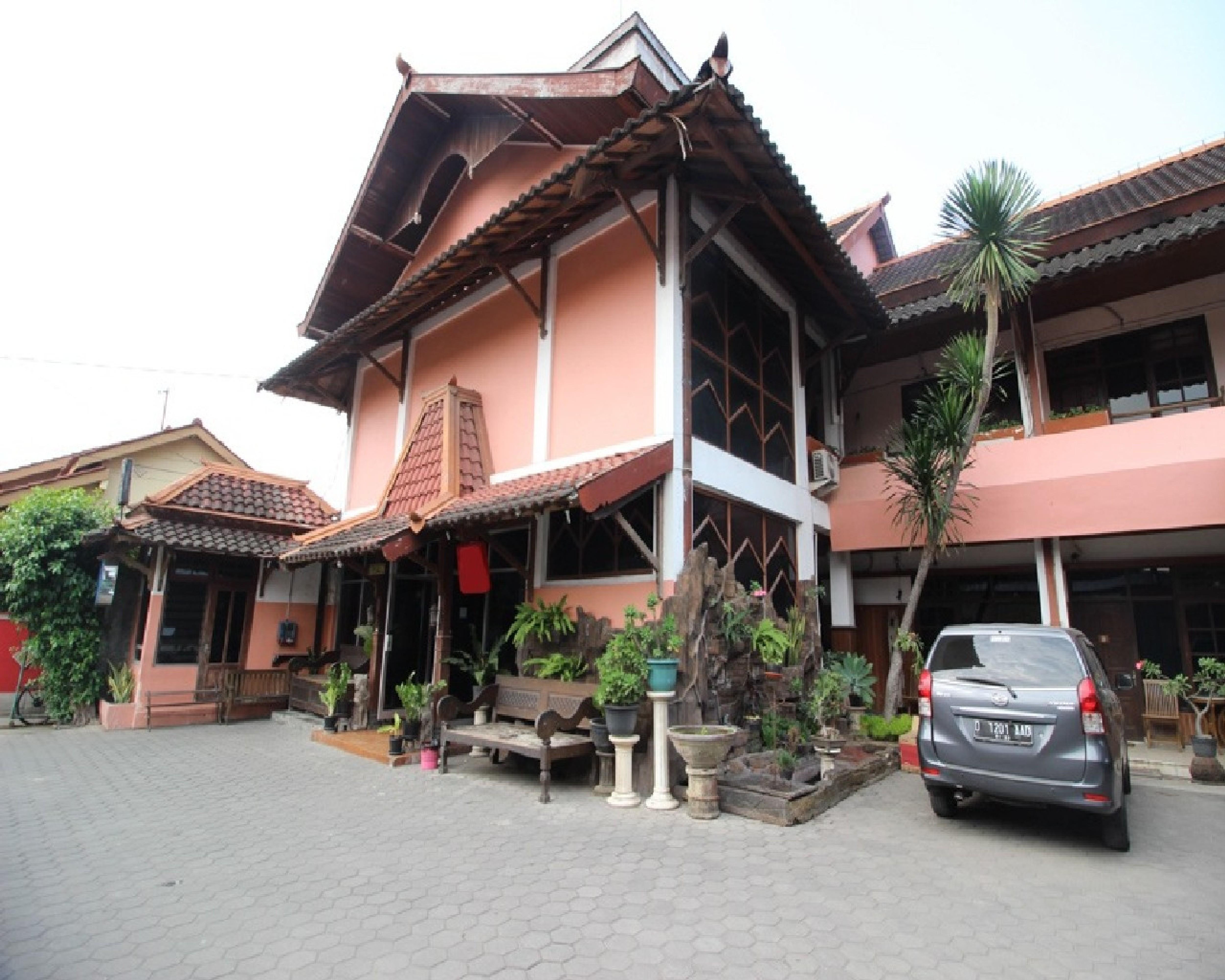 Reddoorz @ Mantrijeron 2 Hotel Yogyakarta Exterior photo