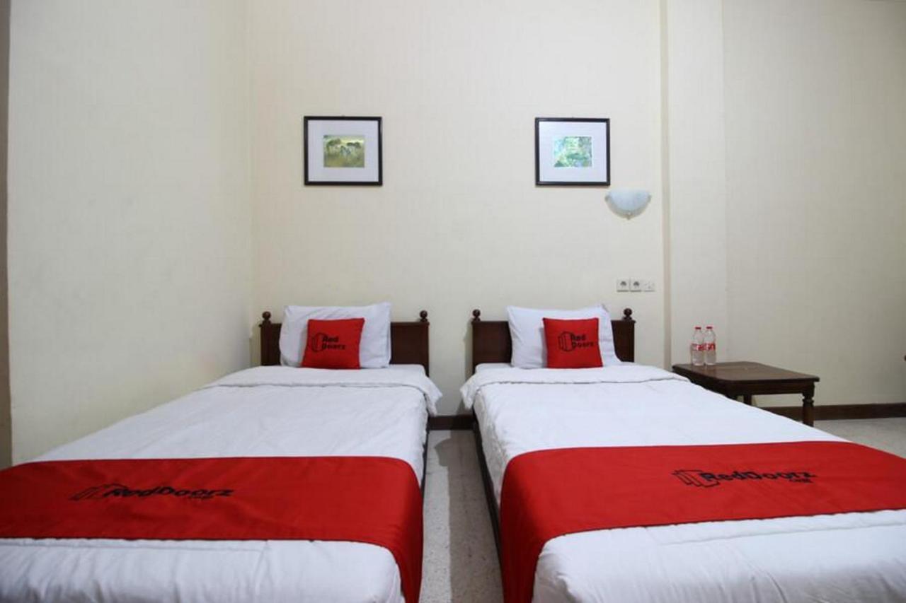 Reddoorz @ Mantrijeron 2 Hotel Yogyakarta Exterior photo
