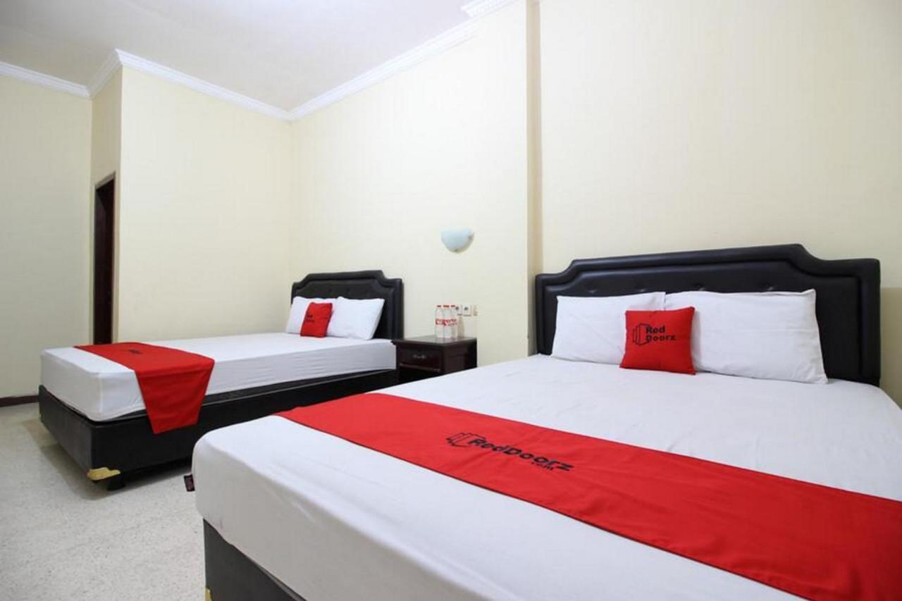 Reddoorz @ Mantrijeron 2 Hotel Yogyakarta Exterior photo