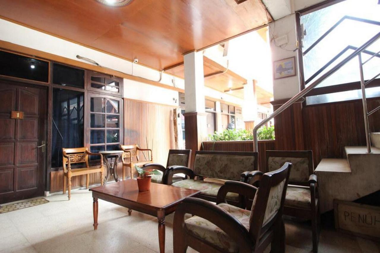 Reddoorz @ Mantrijeron 2 Hotel Yogyakarta Exterior photo