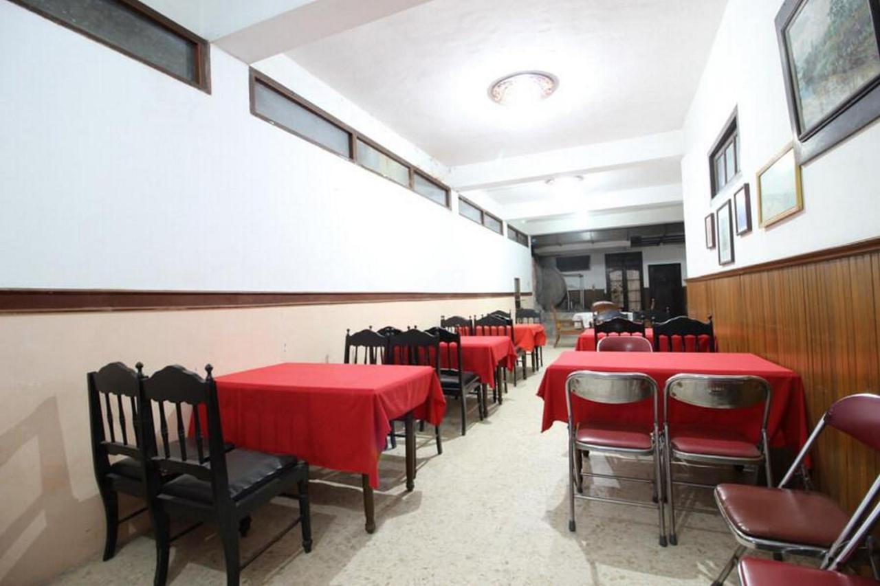 Reddoorz @ Mantrijeron 2 Hotel Yogyakarta Exterior photo