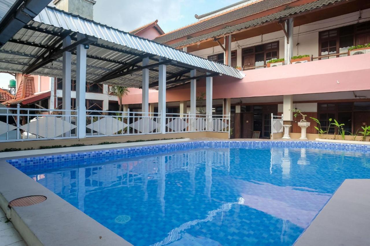 Reddoorz @ Mantrijeron 2 Hotel Yogyakarta Exterior photo