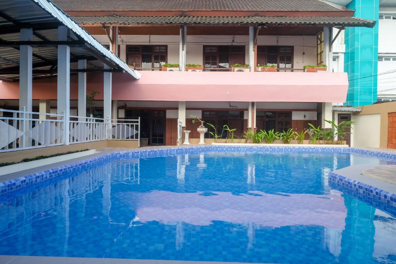 Reddoorz @ Mantrijeron 2 Hotel Yogyakarta Exterior photo