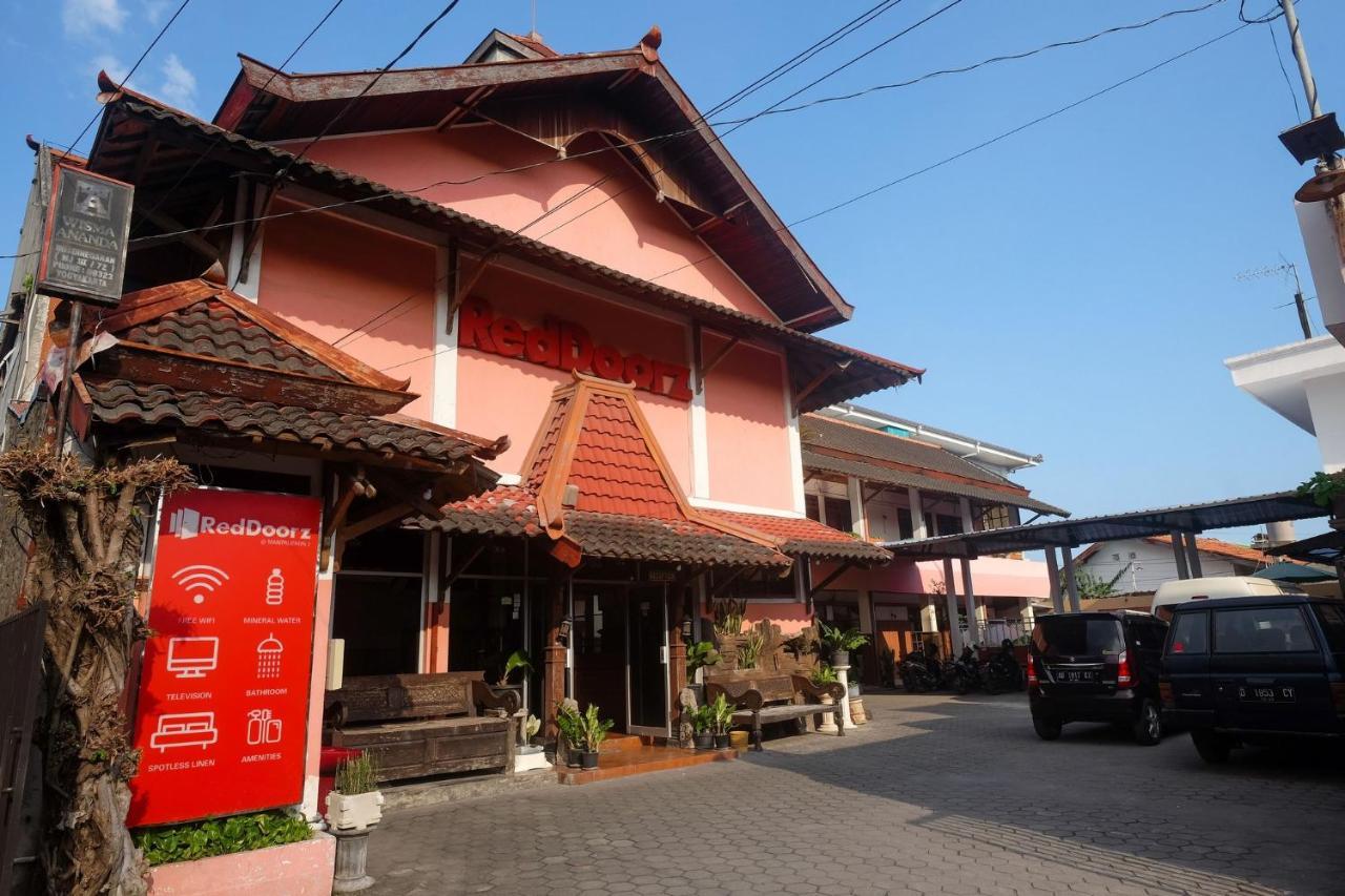 Reddoorz @ Mantrijeron 2 Hotel Yogyakarta Exterior photo